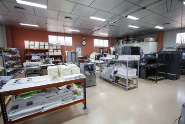 LIBROS, REVISTAS, PAPELERÍA DE EMPRESA