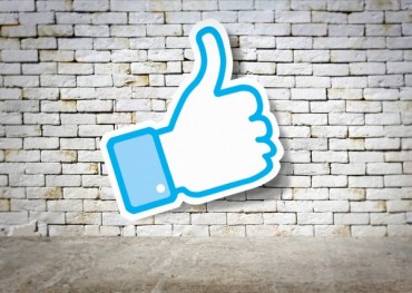 bigstock-social-network-and-room-interi-44997235.jpg