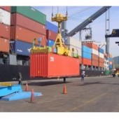 CONTENEDORES DE ORIGINAL DE RECOGIDAS: ROPA, CALZADOS.