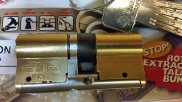 BOMBILLOS DE ALTA SEGURIDAD