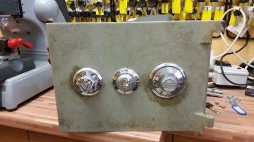 APERTURA Y REPARACIÓN DE CAJAS FUERTES.