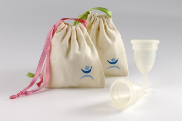 mooncup_A_o_B_bolsa_de_transporte_y_mooncup.jpg