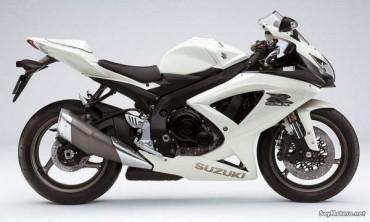 GSX-R600K9_YPA_E19_R_4.jpg