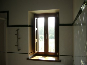VENTANA_BAÑO_INTERIOR_2.JPG
