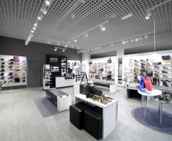 bigstock-Interior-Of-Shoe-Store-In-Mode-72543835.jpg
