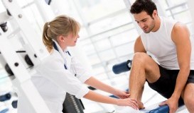 bigstock-Injured-man-at-the-gym-feeling-35463767.jpg
