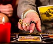 bigstock-Fortuneteller-laying-Tarot-car-114280616.jpg